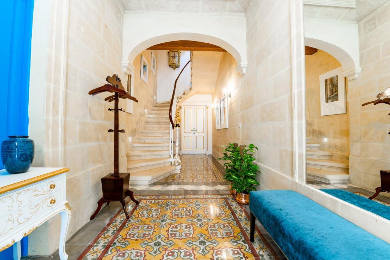 Monreal Boutique Townhouse - R024Rm3 호텔 파올라 외부 사진